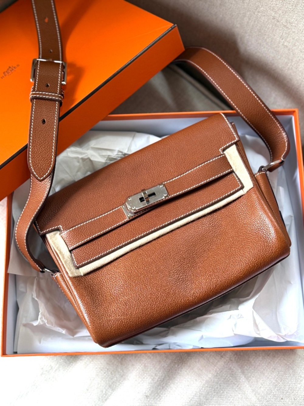 Hermes Kelly Messenger PM Barenia Faubourg 34 Fauve Leather Crossbody Bag